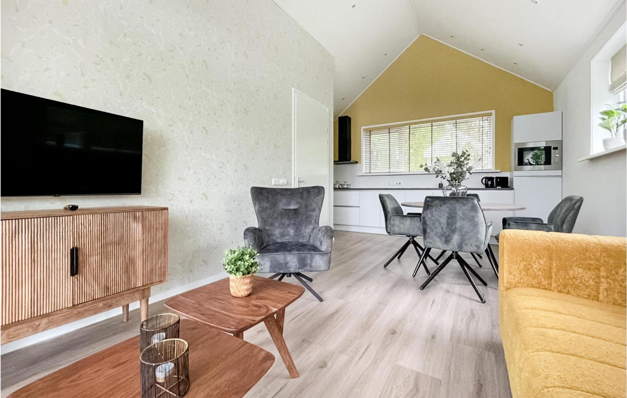 Cozy Home In Oosterwolde With Sauna 외부 사진