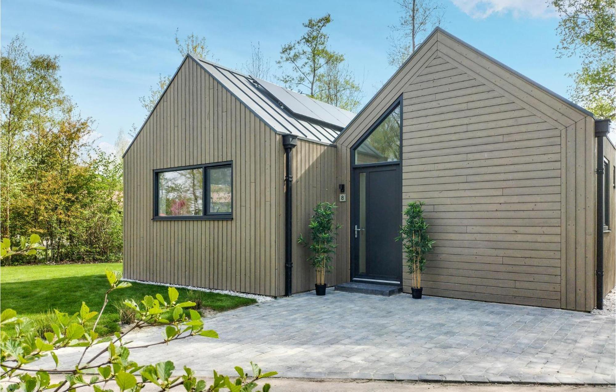 Cozy Home In Oosterwolde With Sauna 외부 사진